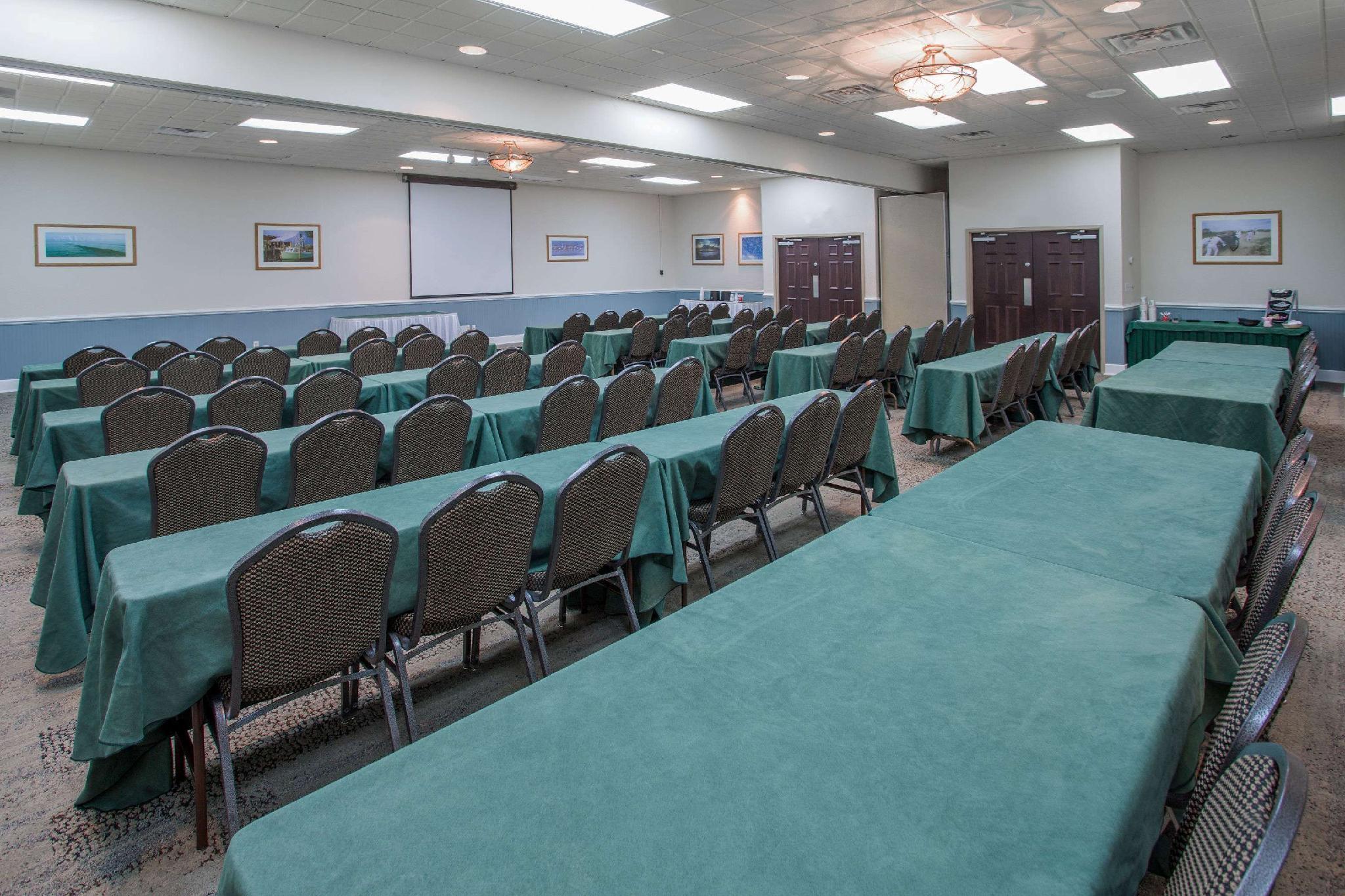 Ramada Plaza By Wyndham Nags Head Oceanfront Hotel Kill Devil Hills Exterior photo