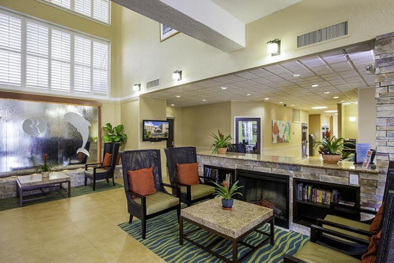 Ramada Plaza By Wyndham Nags Head Oceanfront Hotel Kill Devil Hills Exterior photo