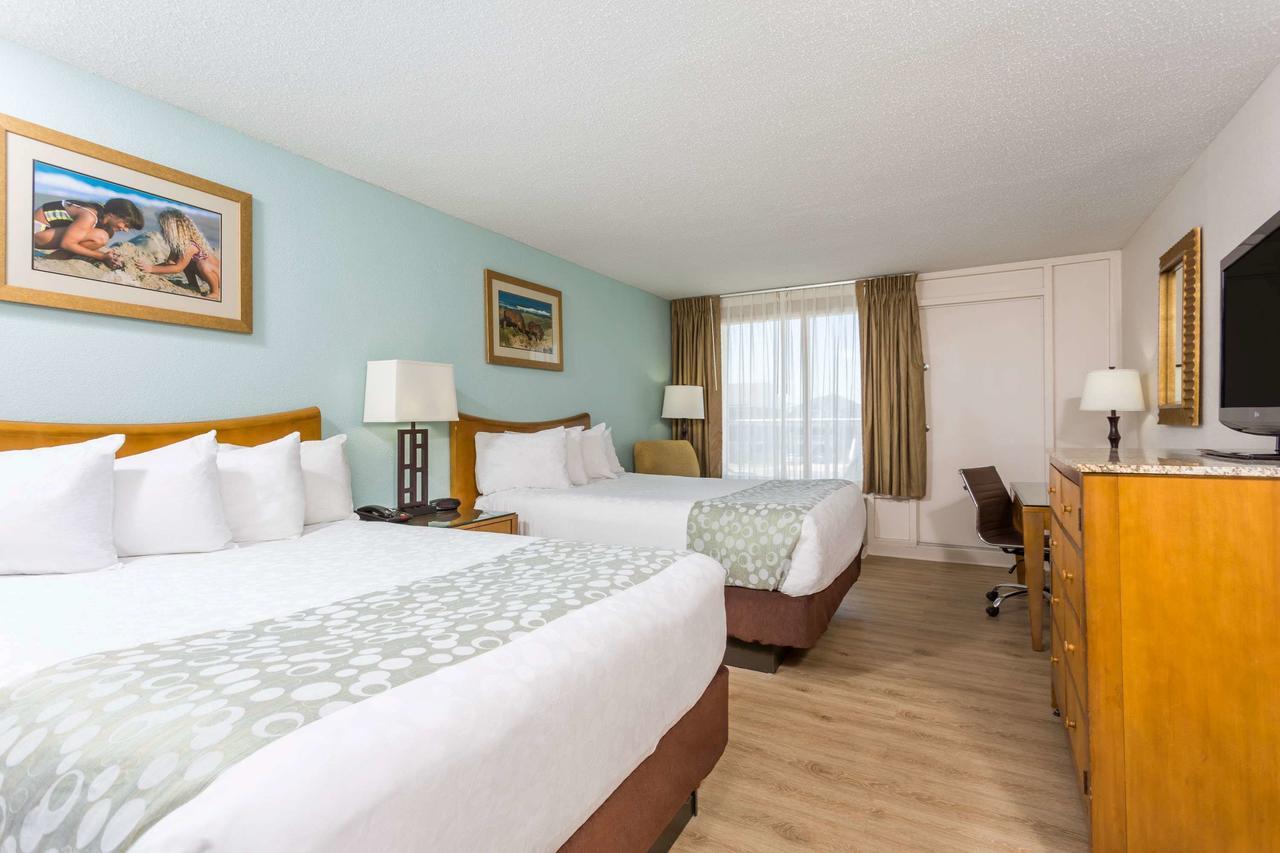 Ramada Plaza By Wyndham Nags Head Oceanfront Hotel Kill Devil Hills Exterior photo