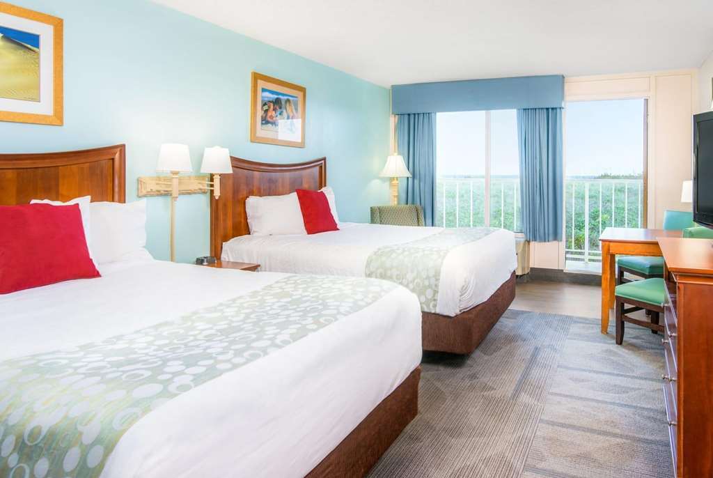 Ramada Plaza By Wyndham Nags Head Oceanfront Hotel Kill Devil Hills Room photo